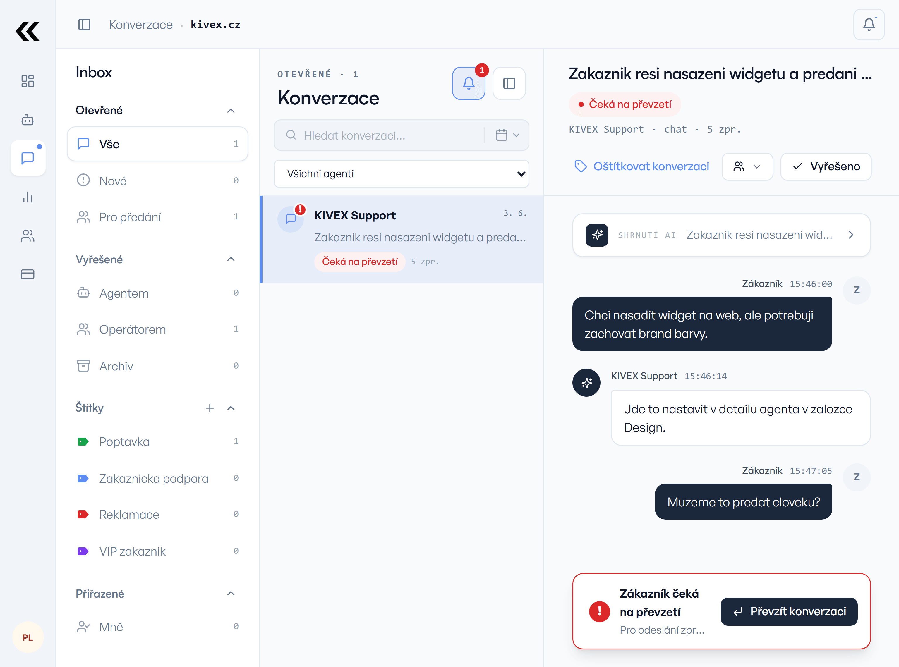Konverzace v Hubu s vybraným rozhovorem a nabídkou převzetí